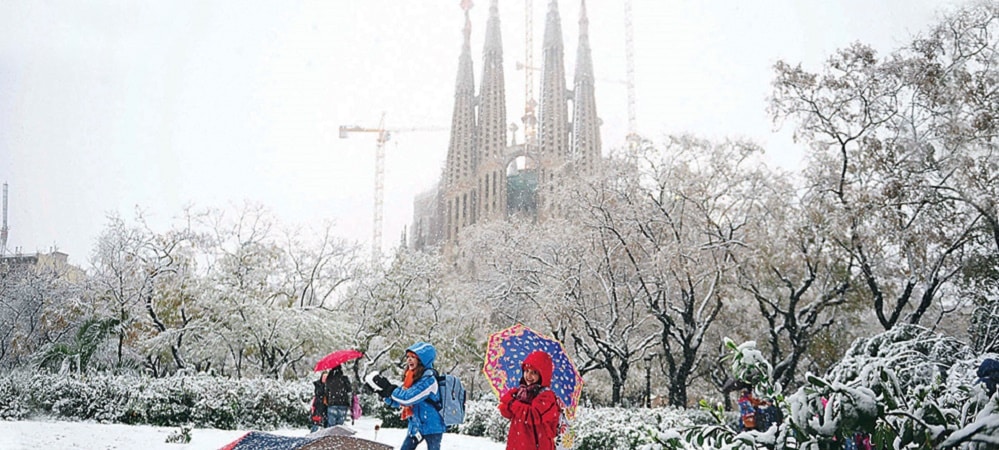 barcelone en hiver sous la neige entre copines