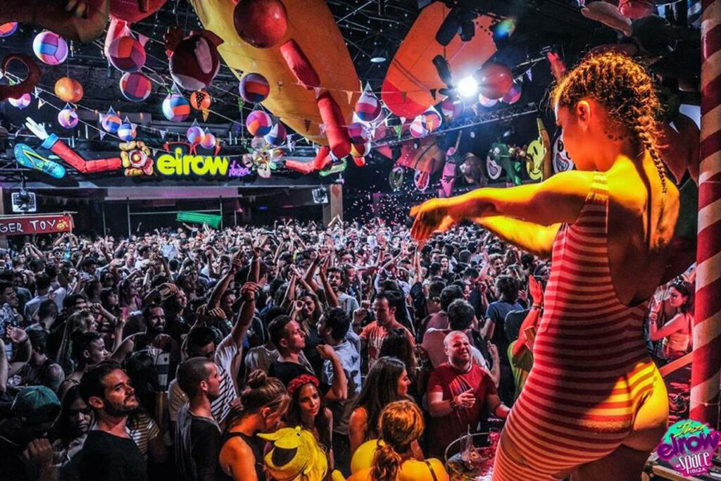 IBIZA DISCOTHEQUE PENDANT UN EVJF